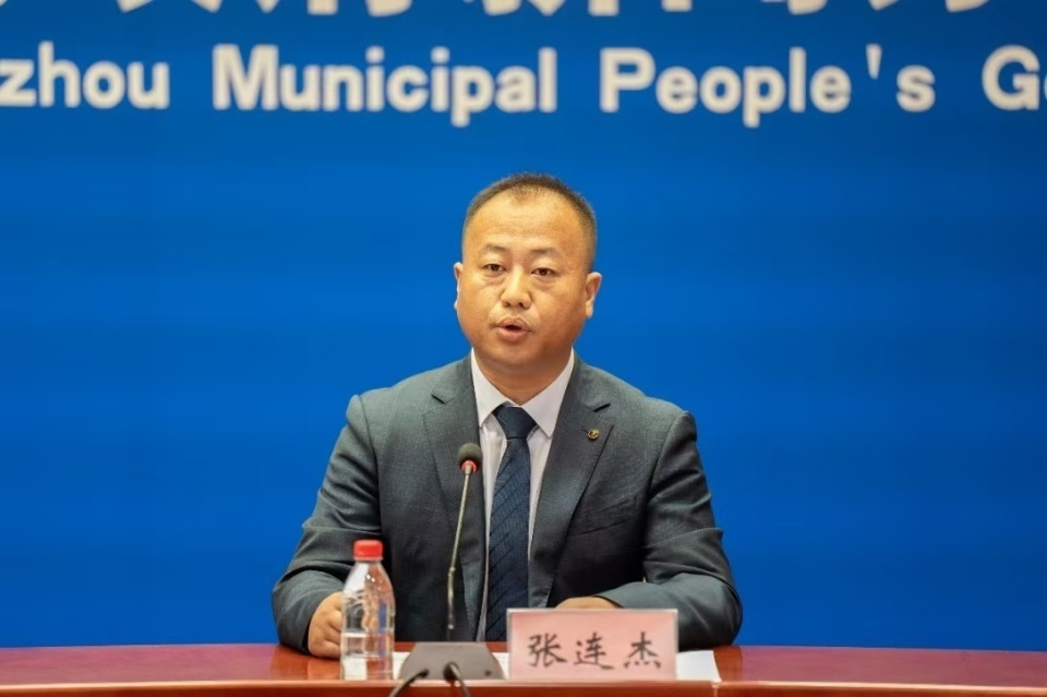 以上田径裁, 展现企业价, 立体转播矩 以上田径裁, 展现企业价, 立体转播矩